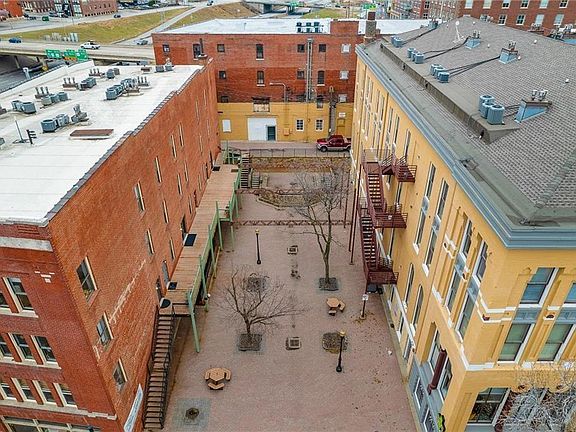 2nd image of 510 Delaware St APT 405