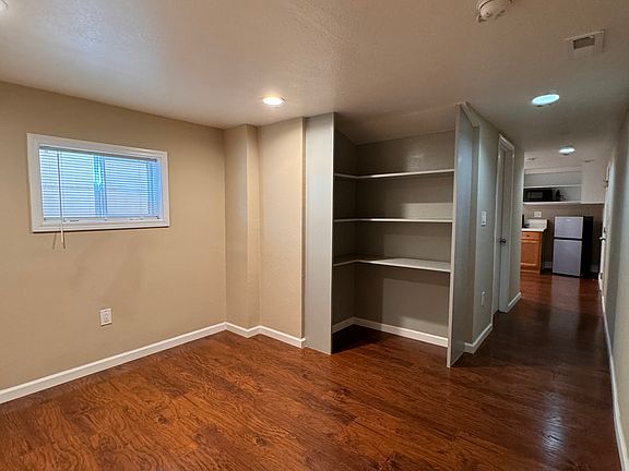 3rd image of 339 Woodrow St
