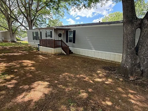 127 E Sourwood Dr, Browns Summit, NC 27214