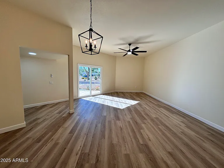 10838 W Thunderbird Blvd — Photo 11