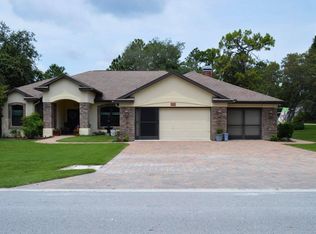 8199 Madrid Rd, Weeki Wachee, FL 34613