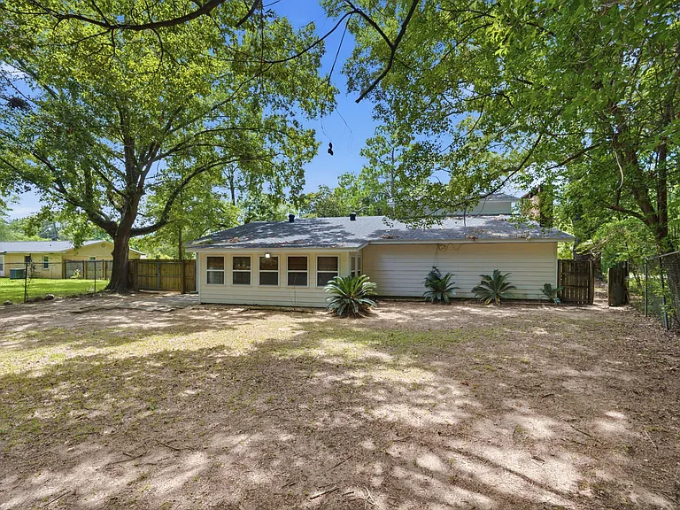 1906 Elaine Ave — Photo 32