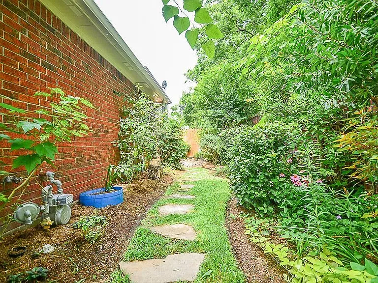 46 Grants Lake Cir — Photo 29
