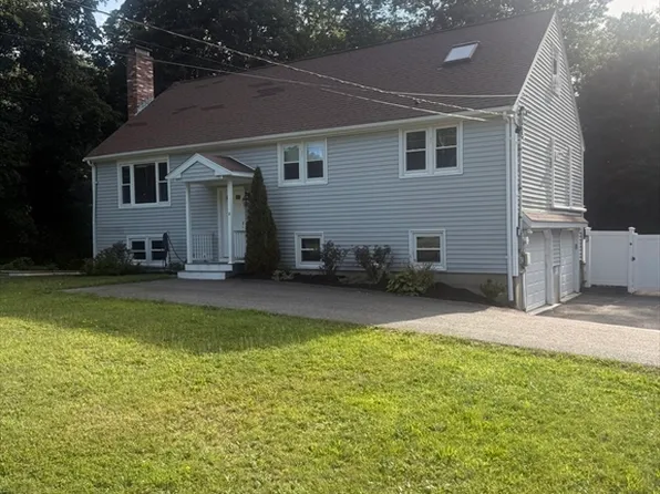 40 Poquanticut Ave, North Easton, MA 02356