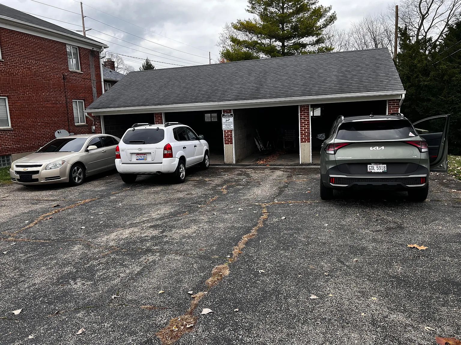 2 bed, 850 sqft, $999 — Photo 2