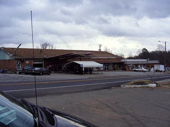 2nd image of 5733 Fairystone Park Hwy