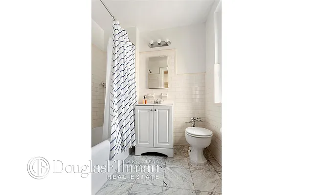 Sold by Douglas Elliman | media 15