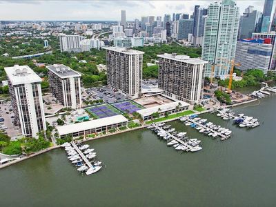 1901 Brickell Ave APT B2205, Miami, FL, 33129