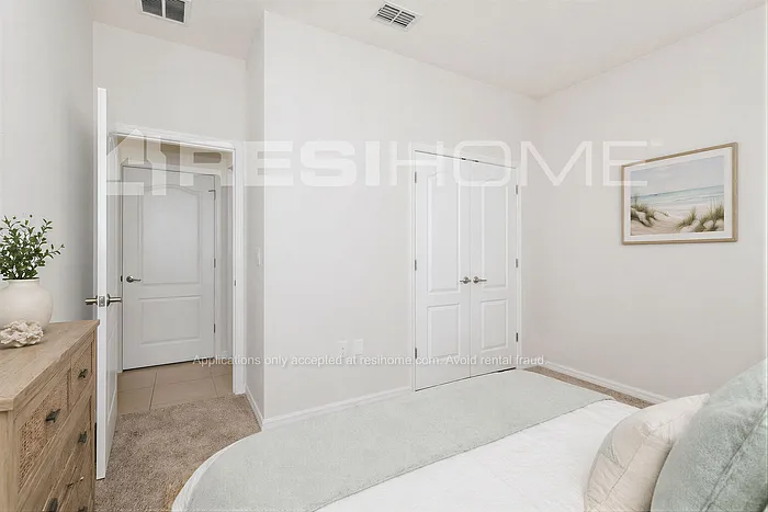 1959 Commander Way — Photo 9