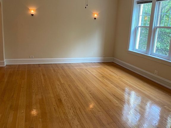 3rd image of 804 Elmwood Ave APT 1N