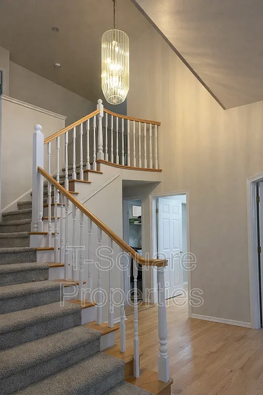 4 bed, 3.5 bath, 3480 sqft, $4,500 — Photo 2