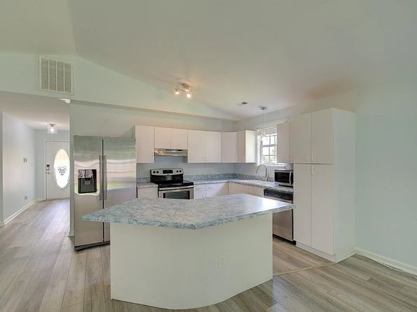 304 Maplewood Cir