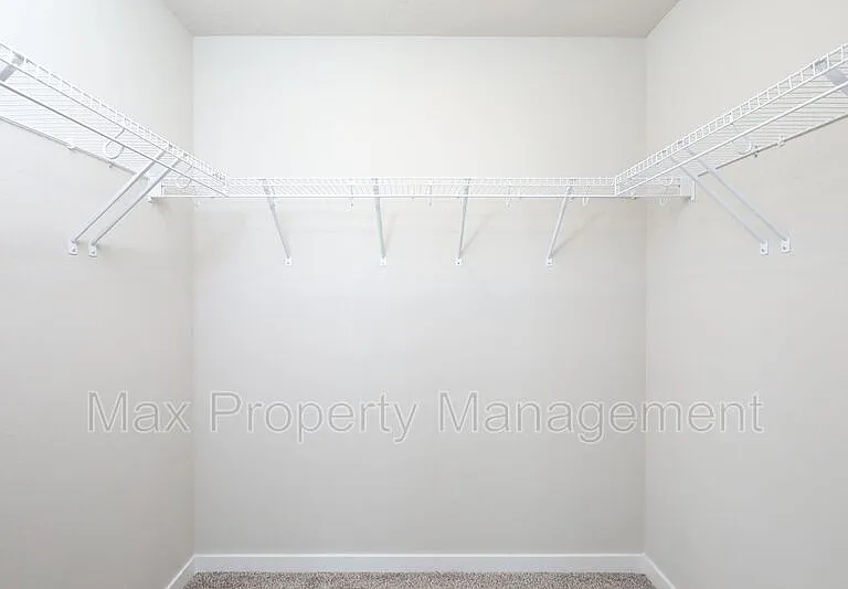 2302 SW 23rd St — Photo 17