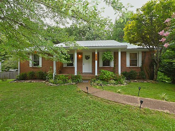 2nd image of 1404 Winding Way Dr