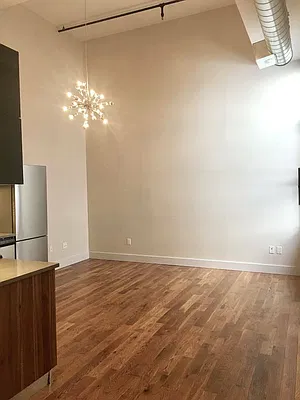 Rented by Manhattan Management LLC | media 20