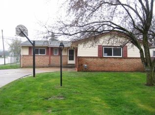 810 Provincetown Rd, Auburn Hills, MI 48326