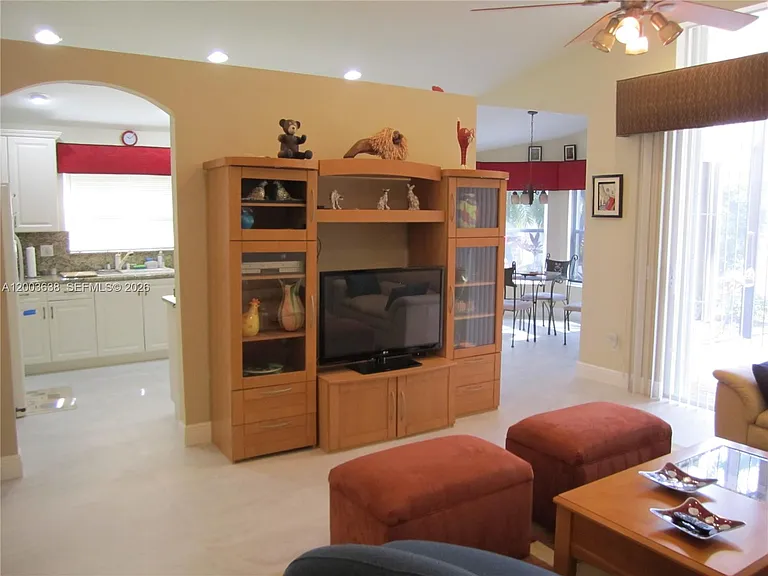 9798 Casa Mar Dr — Photo 5