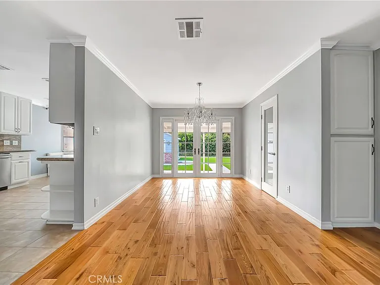 22907 Leonora Dr — Photo 9