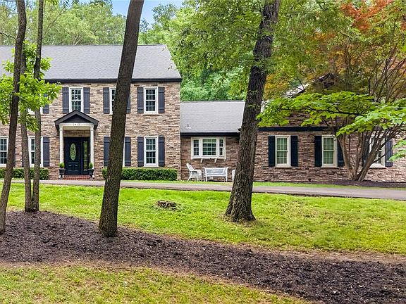 2nd image of 1812 Oak Tree Ridge Rd