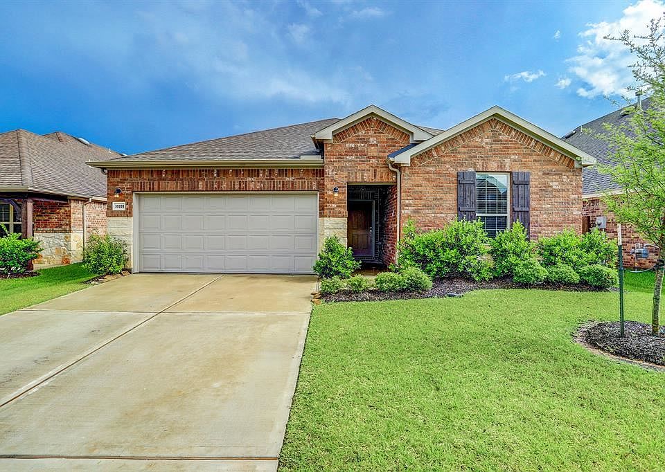 1st image of 30235 Creekside Dr