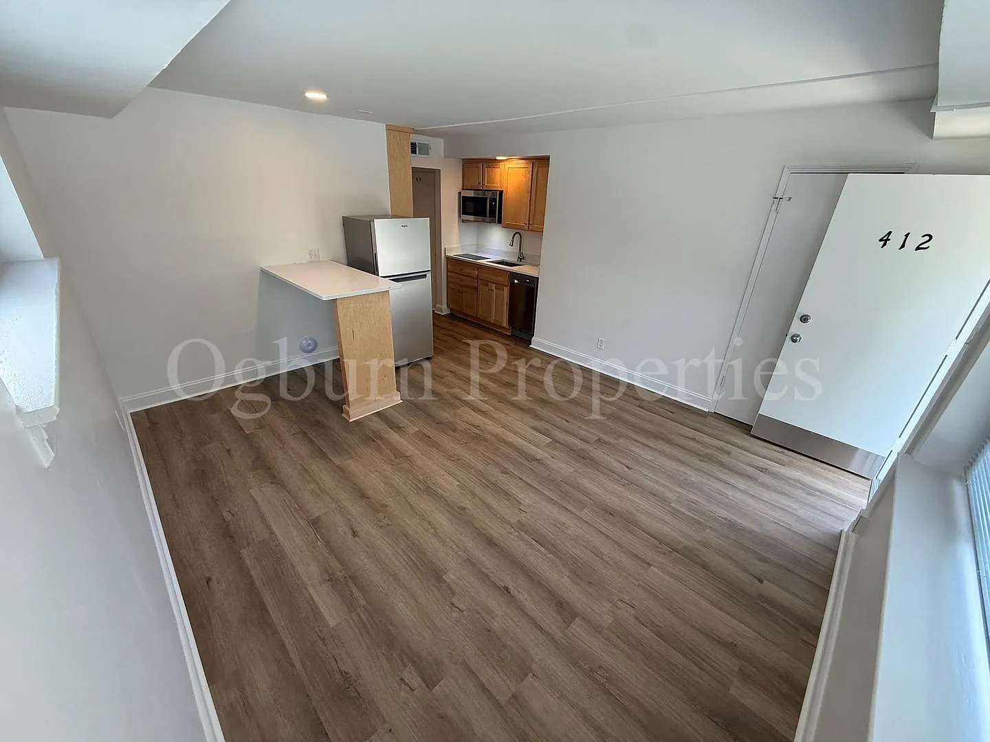 803001- MED FOUNDATION APTS — Photo 3