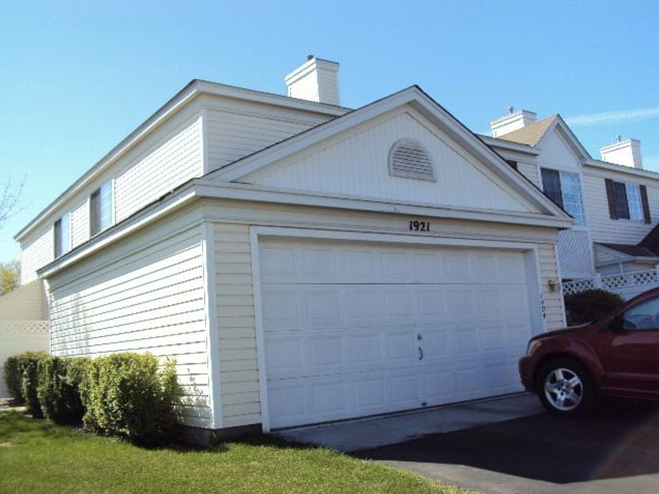 1st image of 1921 Southcross Dr W APT 1404