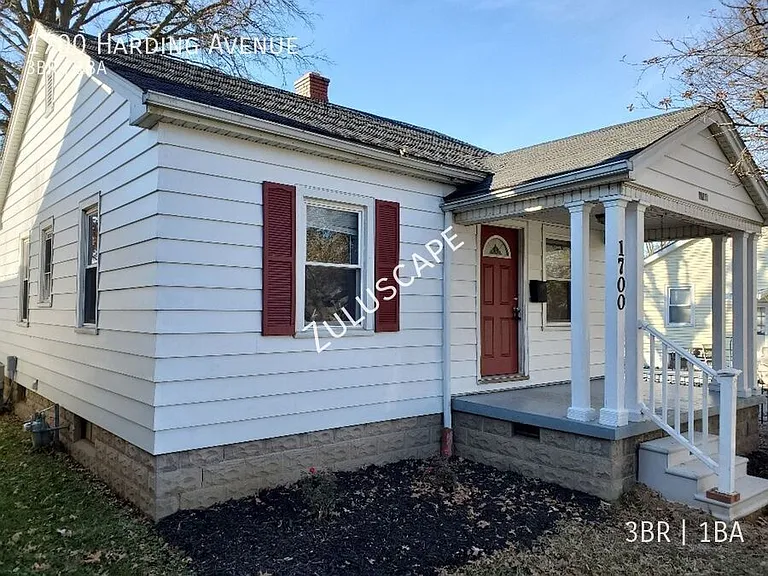 1700 Harding Ave — Photo 4