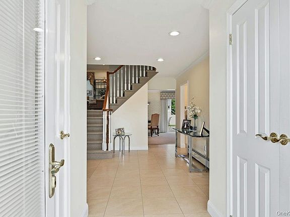 5th image of 2039 Blanche Lane