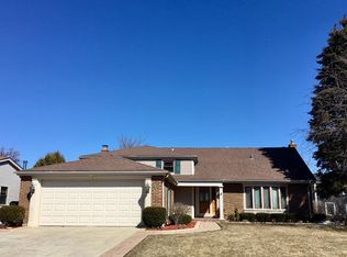 1124 Garfield Ave, Libertyville, IL 60048