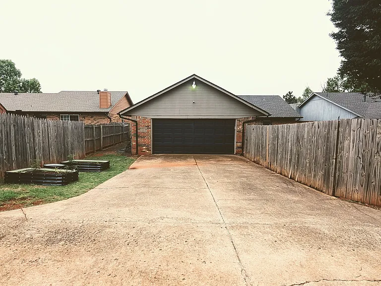 601 NW 141st St — Photo 15