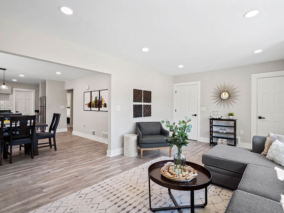 Upper Living room