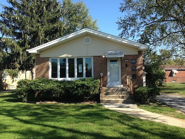 1st image of 729 Willow Dr