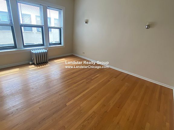 3rd image of 4523 N Paulina St APT 2D