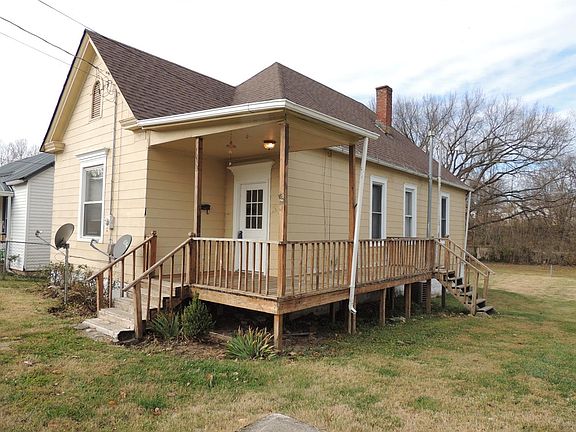 2nd image of 1033 Vine St