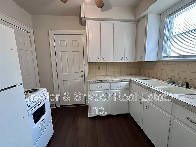 2052 16th St SW — Photo 10