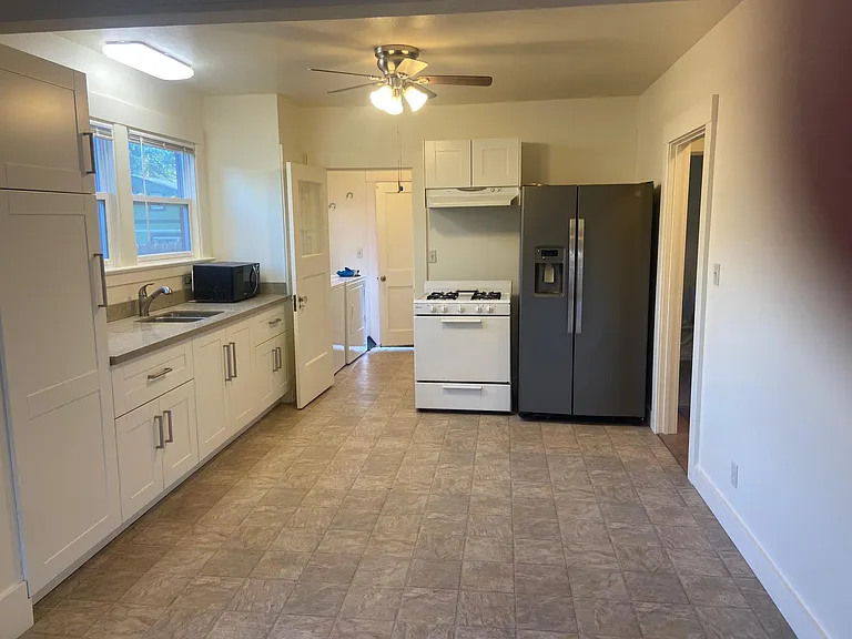 114 Glenwood Ave — Photo 5