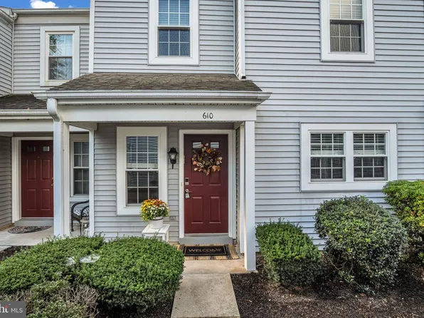 610 Cambridge Ct, Palmyra, PA 17078