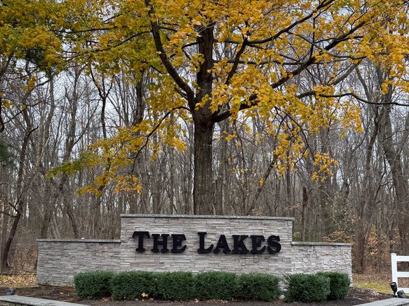 2704 Tarnbrook Dr #B