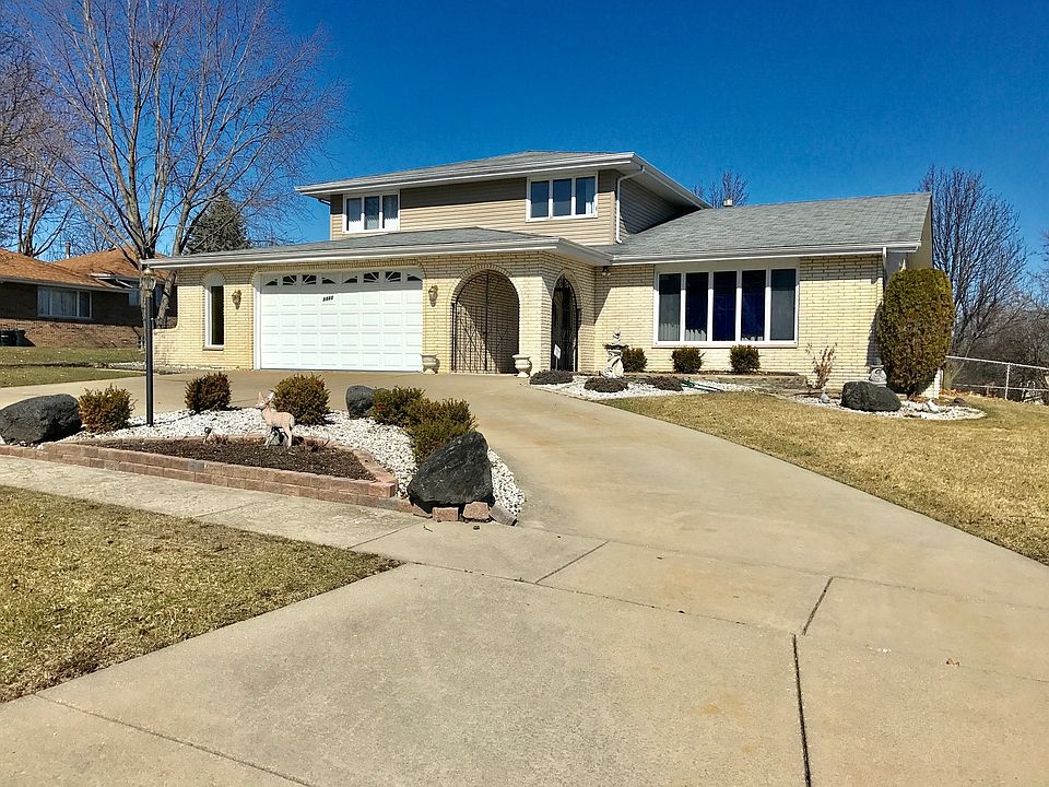 1st image of 8840 W 100th Pl