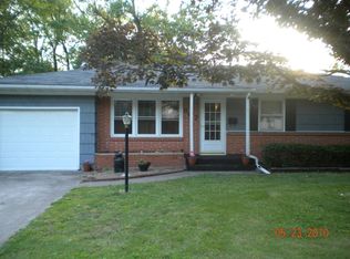 807 S Rollins St, Centralia, MO 65240