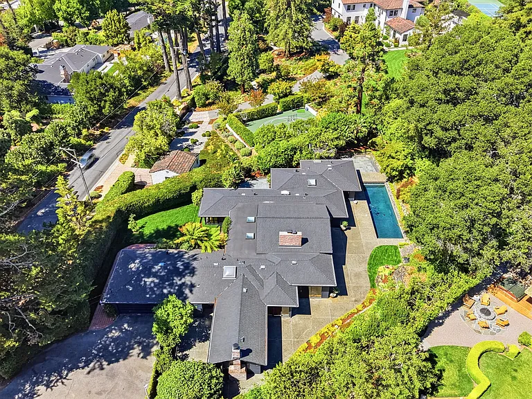 820 Eucalyptus Ave — Photo 68