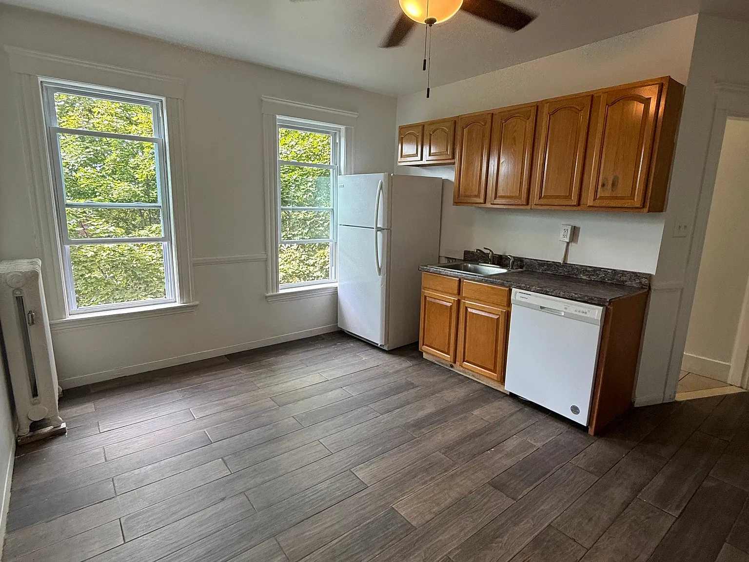 4 bed, 1000 sqft, $2,250 — Photo 1