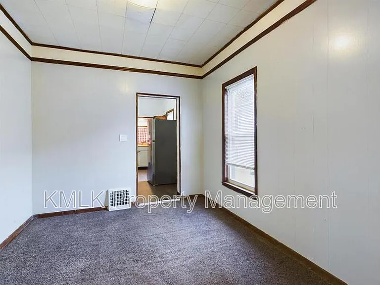 1128 Cordova Ave — Photo 10