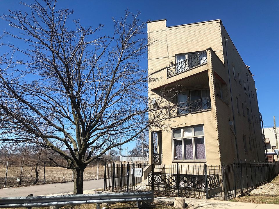 1st image of 2538 W Flournoy St #1