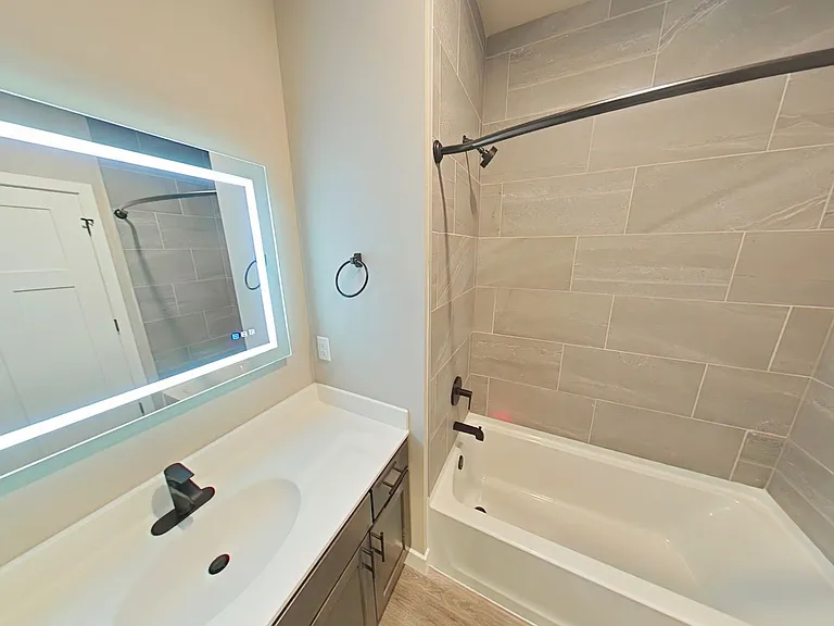 Beaverbrook Apartments — Photo 27