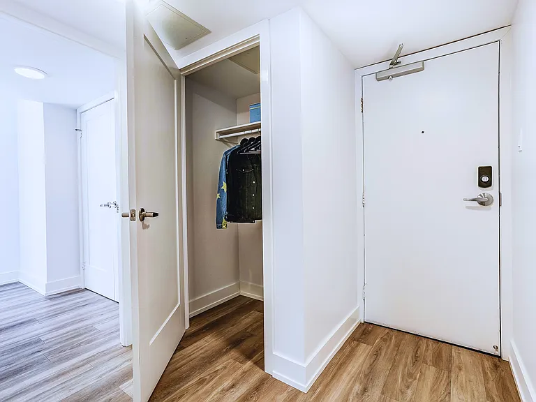 6515 Glen Erin Dr — Photo 45
