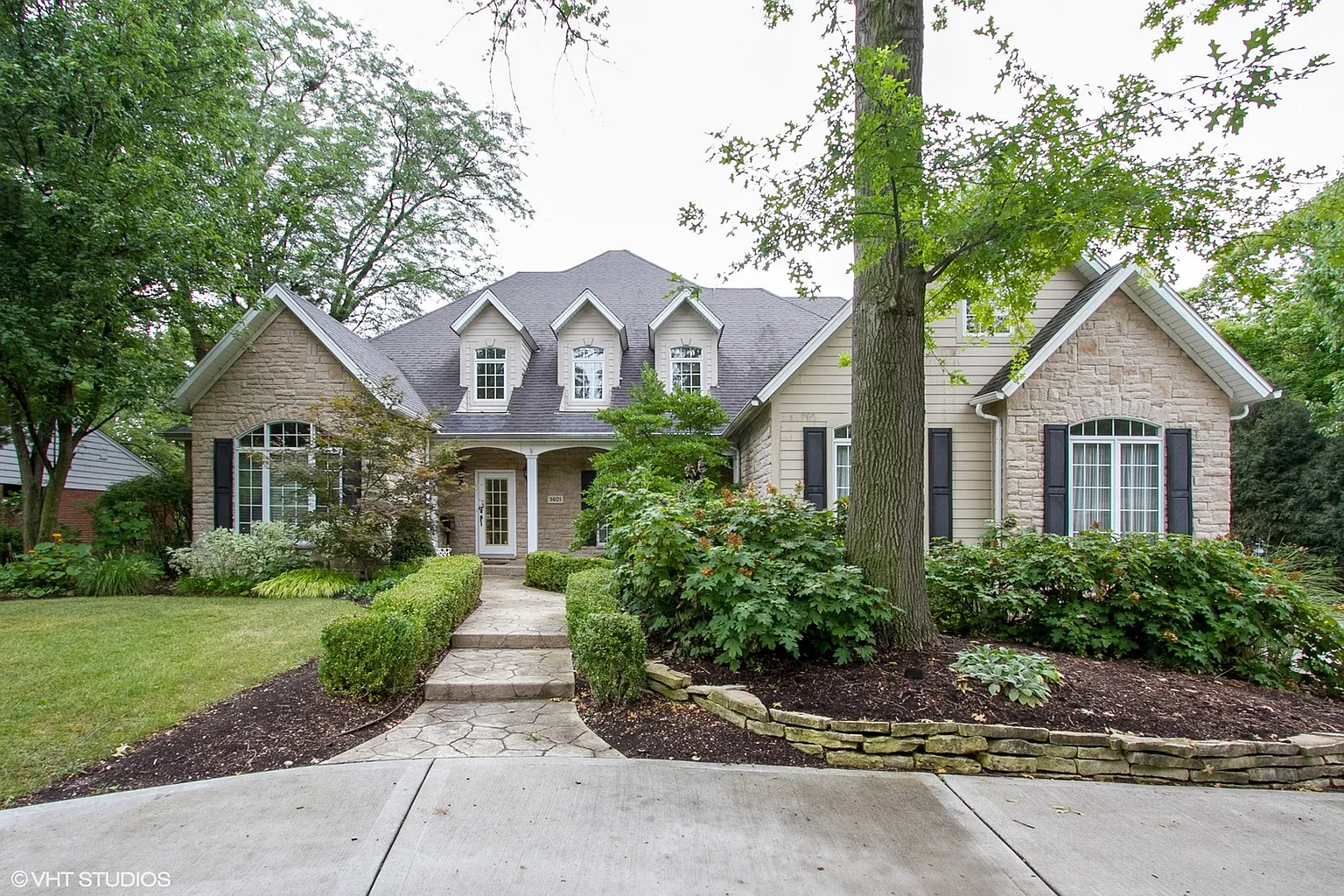 1401 Braeburn Ave photo 1