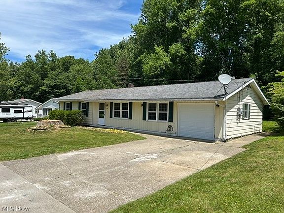 2nd image of 433 Fairgrounds Rd