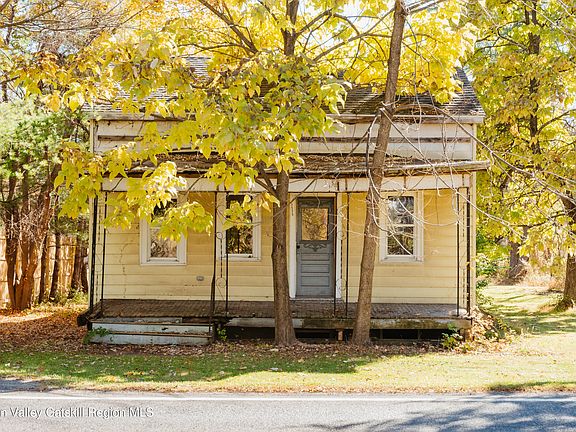 3rd image of 3525 Main Street