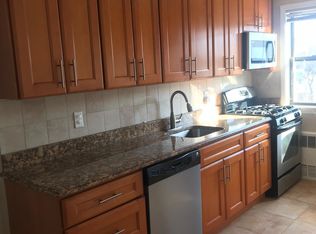 3604 194th St, Flushing, NY 11358